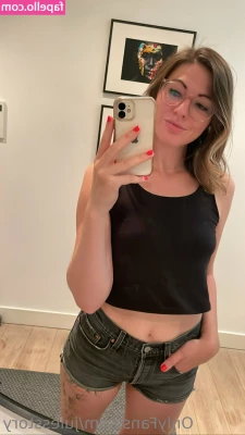 julesstory - Do my soft pink soles make you feel warm and excited
