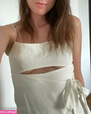 julesstory - Who wants to come play with me
