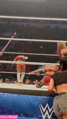 Dakota Kai [ dakota-kai ] - RANDOM ME POST