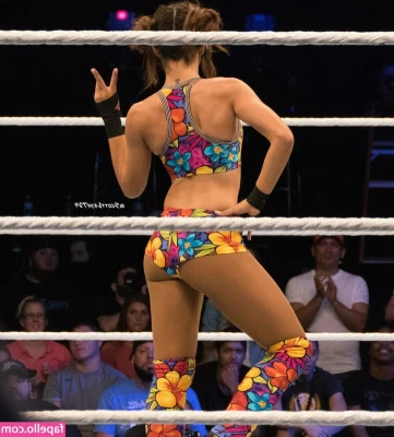 Dakota Kai [ dakota-kai ] - Can to come and suck on my titties baby