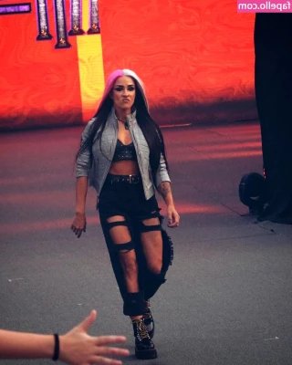 Dakota Kai [ dakota-kai ] - Can t believe I ve lived in Tampa almost a year  amp  haven t used