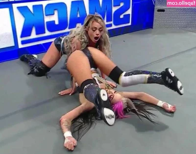 Dakota Kai [ dakota-kai ] - 😲 i showed this to a guy Im talking to and he said, Is that a
