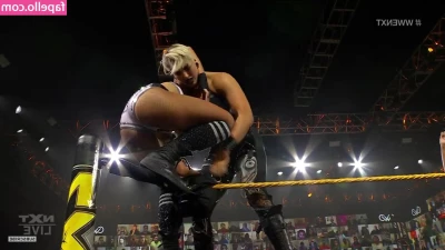 Dakota Kai [ dakota-kai ] - เล นน ำก นคร บ