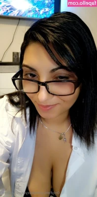 jessycajessycafree - Pink to make the boys wink