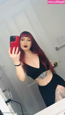 alanajaerose - Nouvelle sextape avec une petite lope qui encaisse bien    New