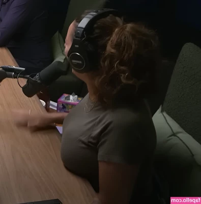 Sona Movsesian [ sona-movsesian ] - Bonus Footage from Daddy  amp  His Toys video   This toy had me sore
