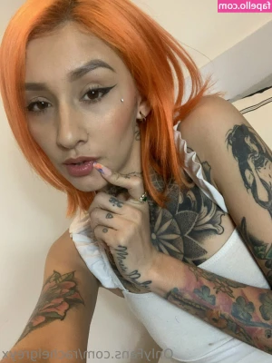 rachelgreyx - is this your fav pic now yes or yes ??