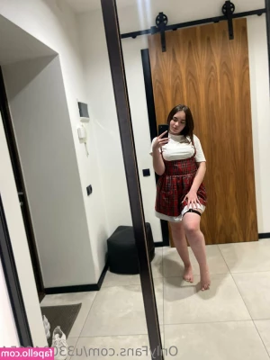 little_margo [ little-margo ] - Celebrate New Year s Eve with a 1-Hour Live Sexting Giveaway    Tip 
