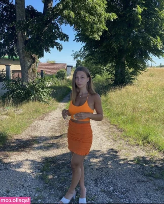 Apoline Perret [ apoline-perret ] - My tits are down here