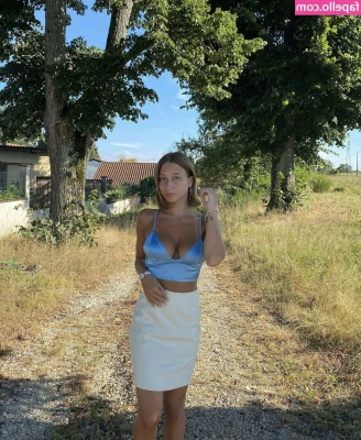 Apoline Perret [ apoline-perret ] - Quien quiere ver el video de           onlyfansbabe  onlyfanslatinas 