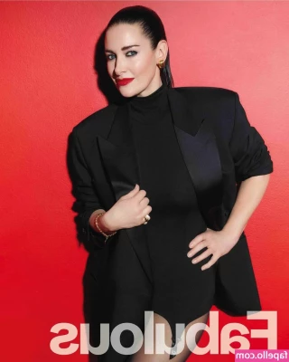 Kirsty Gallacher [ kirsty-gallacher ] - I love this mesh shrug for this cosplay  it keeps me from overheating