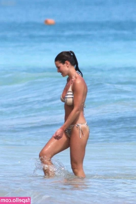 Kirsty Gallacher [ kirsty-gallacher ] - What do you think  Can I rock the cowgirl look