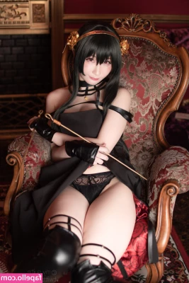 Atsuki - Sun on my boobs and no sun on my boobs  Craziness