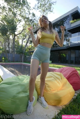 melenamariarya - Saliendo de la ducha