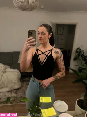 gymfitdemi - good morning    pussy   ass   feet