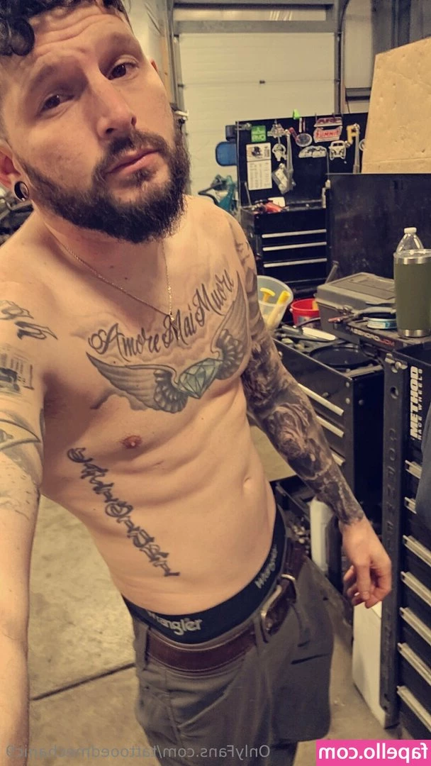 tattooedmechanic9 - naked lil angel
