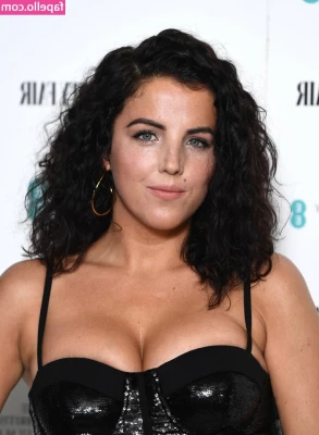 Jamie-Lee O'Donnell [ jamie-lee-o-donnell ] - 🎬 Visiting the Neighbors 18 yo Son 🧑🏼‍🦱Ta-Boo Slutty