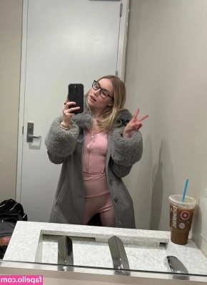 Colette Cherry [ colette-cherry ] - Waiting on someone too cum
