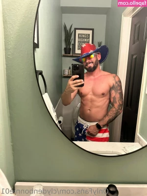 theclydeparker - Honey  I m waiting here  you want to see what I have for you under