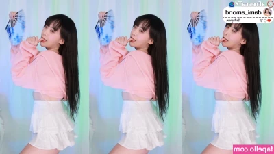 dami_amond [ dami-amond ] - Let me suck that nut out for you daddy