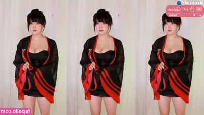 dami_amond [ dami-amond ] - Are you going to worship your BBW goddess? Imagine your hands instead
