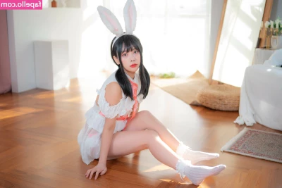 dami_amond [ dami-amond ] - BBs  I maaay have to very sadly postpone movie night  im not feeling