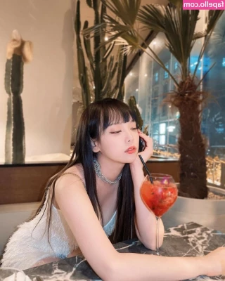 dami_amond [ dami-amond ] - Haven t posted in a few days   So goodnight loves   more pictures to