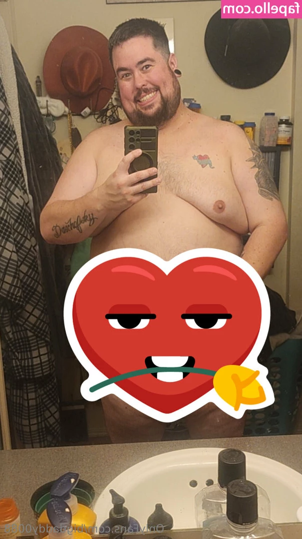bigdaddy0088 - Ayer me hice una sesión de fotos bastante caliente  aquí les dejo