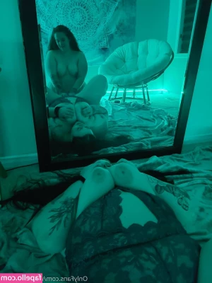 weedqueen.97 [ weedqueen-97 ] - You guys get to see two goddesses on Friday   plus tomorrow as a