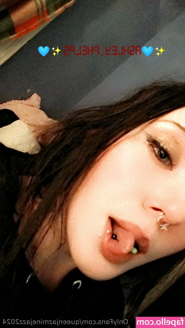 queenjazminejazz2024 - Oh, are you're supposed to wear panties under fishnets? 😳 