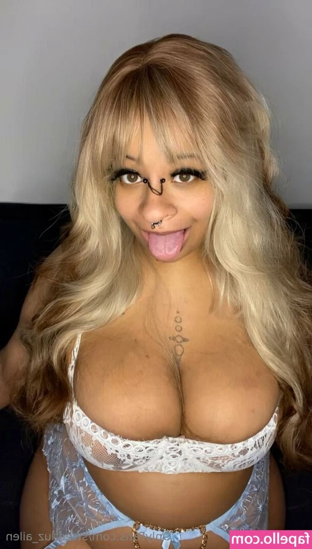 sweetluz_ailen [ sweetluz-ailen ] - Kiss me like you miss me but Ch ke me like I m a dirty little slut 