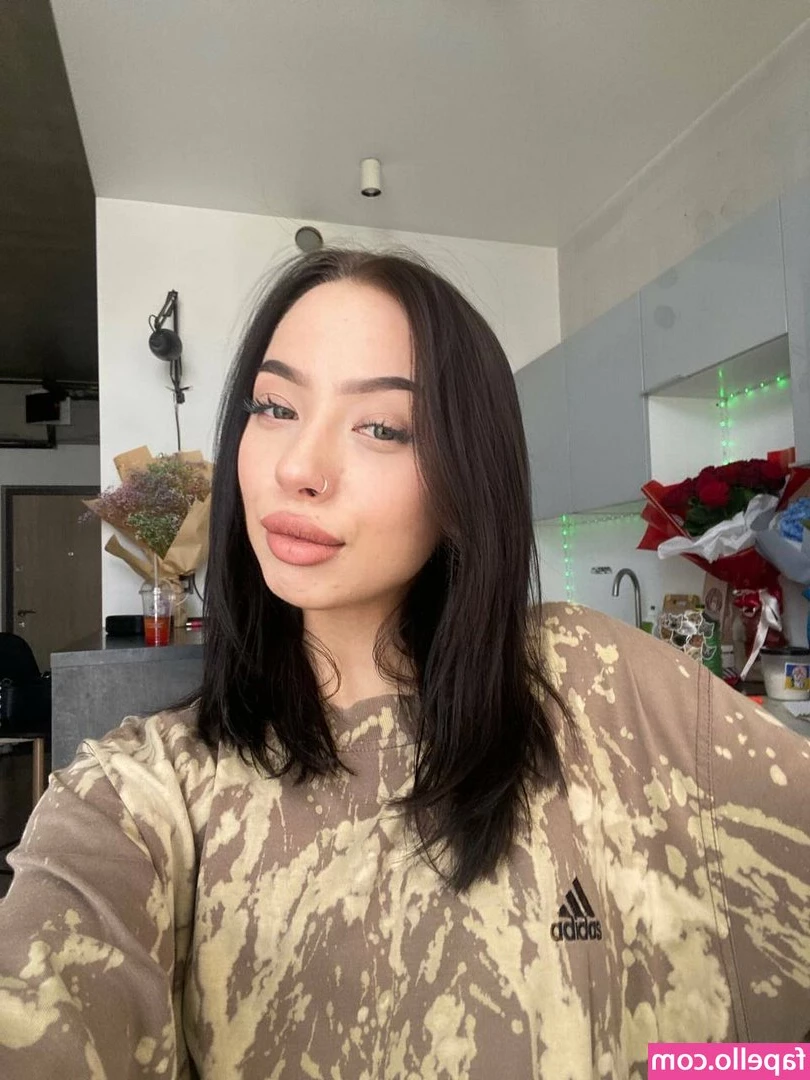 xoxo_chloee [ xoxo-chloee ] - Going Live in 5 Minutes