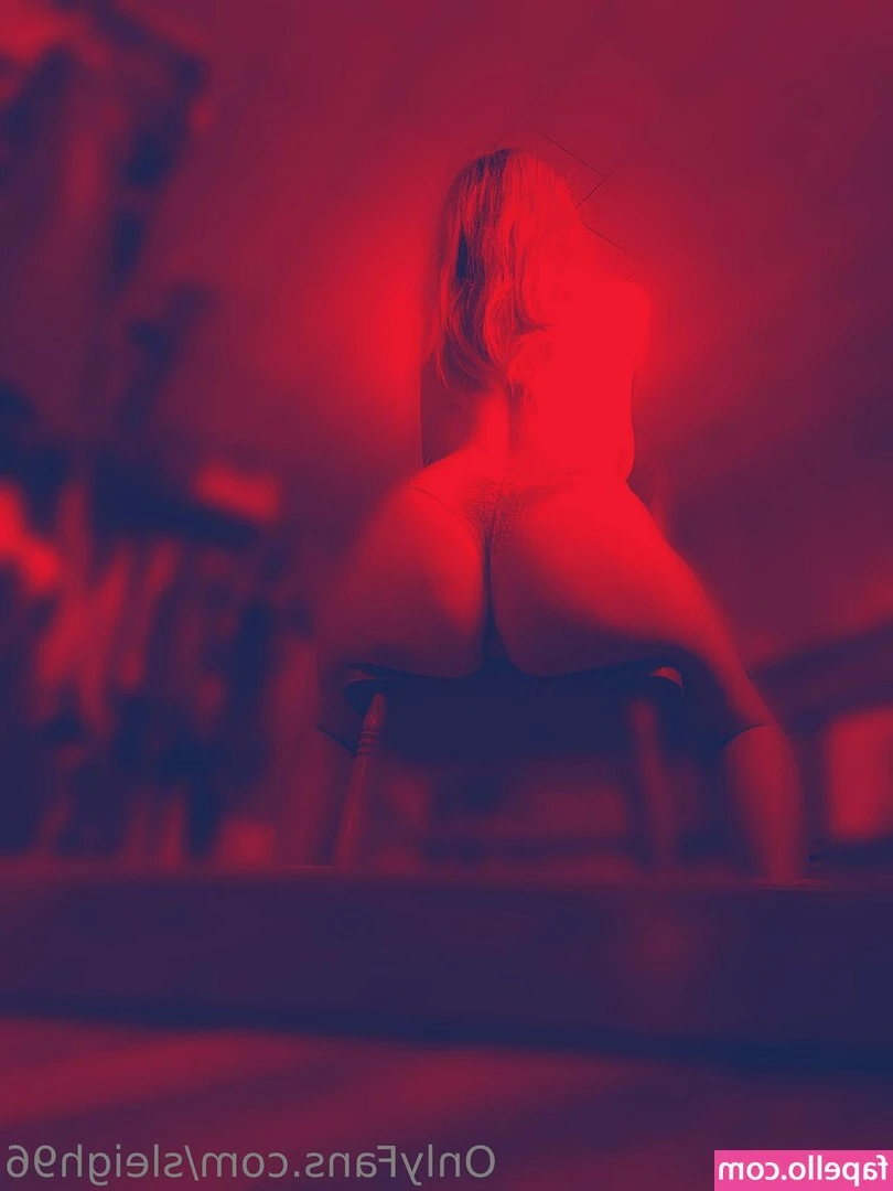 sleigh96 - I like it when my toys come out to play x