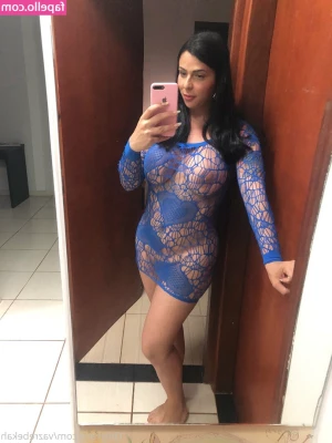 vazrebekah - POV you re my little bathroom pet
