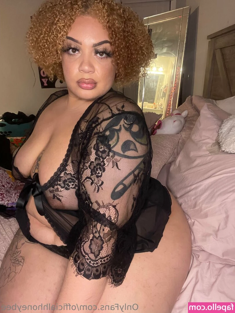 officialhhoneybee [ officialhhoneybee-1 ] - Hiiii I want you to spoil me today and I ll be a good girl and spoil