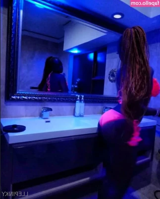 llepinky - A little behind the scenes of me working on editing new content for