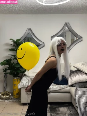 owllete - I want you to fuck me right here 😳