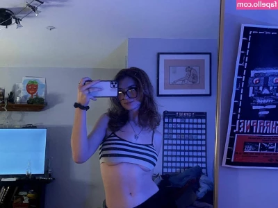 Lolwhatgod [ lolwhatgod-9 ] - Send a big tip for the unblurred one