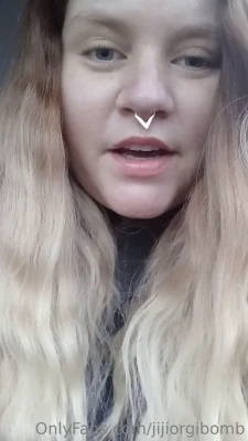  [ jijiorgibomb ] - Is it normal that I get turned on watching myself masturbate