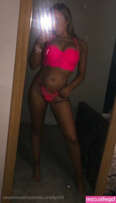 xxxlaurenloves - Some booty to start the day off right