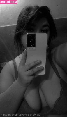 yourdangerousgirl - I just got out of the shower - come and lick this clean kitty