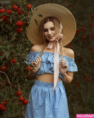 KinkySophiee - Here s for all my ass men