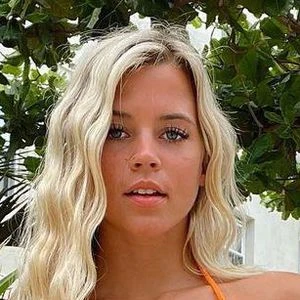 Iza Leslie