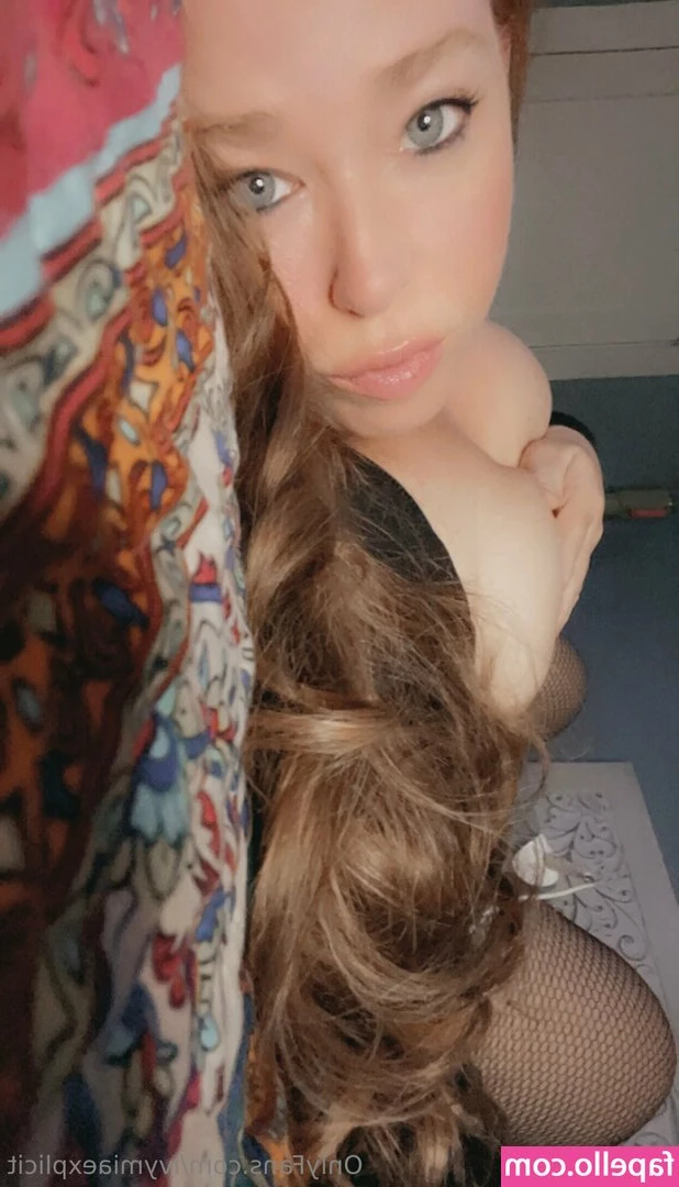 ivymiaexplicit - I look cute