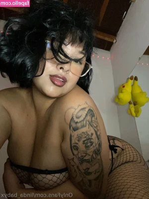 linda_babyx [ linda-babyx ] - Just getting ready and warming up..