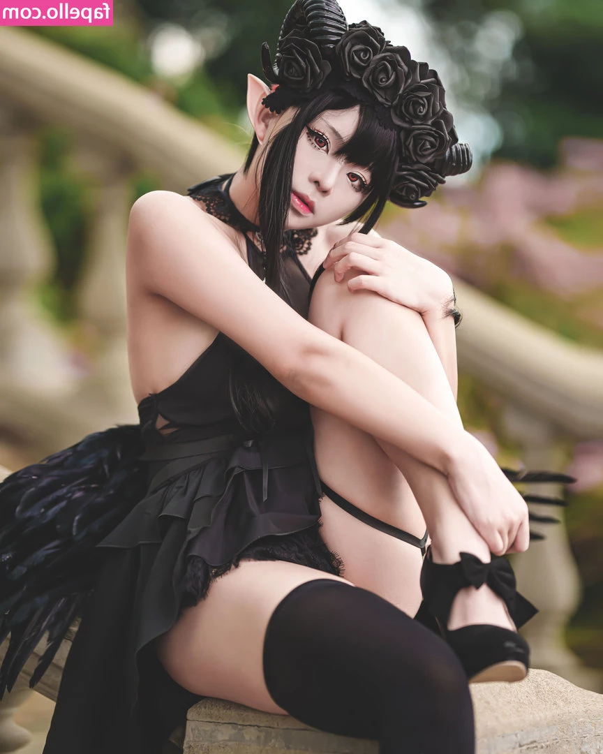 ritheania.c [ ritheania-c ] - Would you tune in for a nude nerd stream   5 min