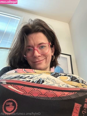 naomireah - Hey, Got some naughty ideas? Let's put that into a custom video,