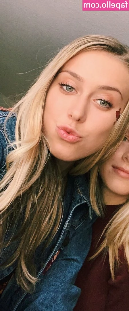 Joelle Hugney [ joelle-hugney ] - Movie and Pizza DayI absolutely love having evenings like this   It s