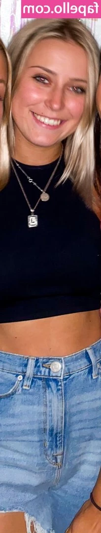 Joelle Hugney [ joelle-hugney ] - Who doesn t love foot worship   fetishnikki  missladylouisa