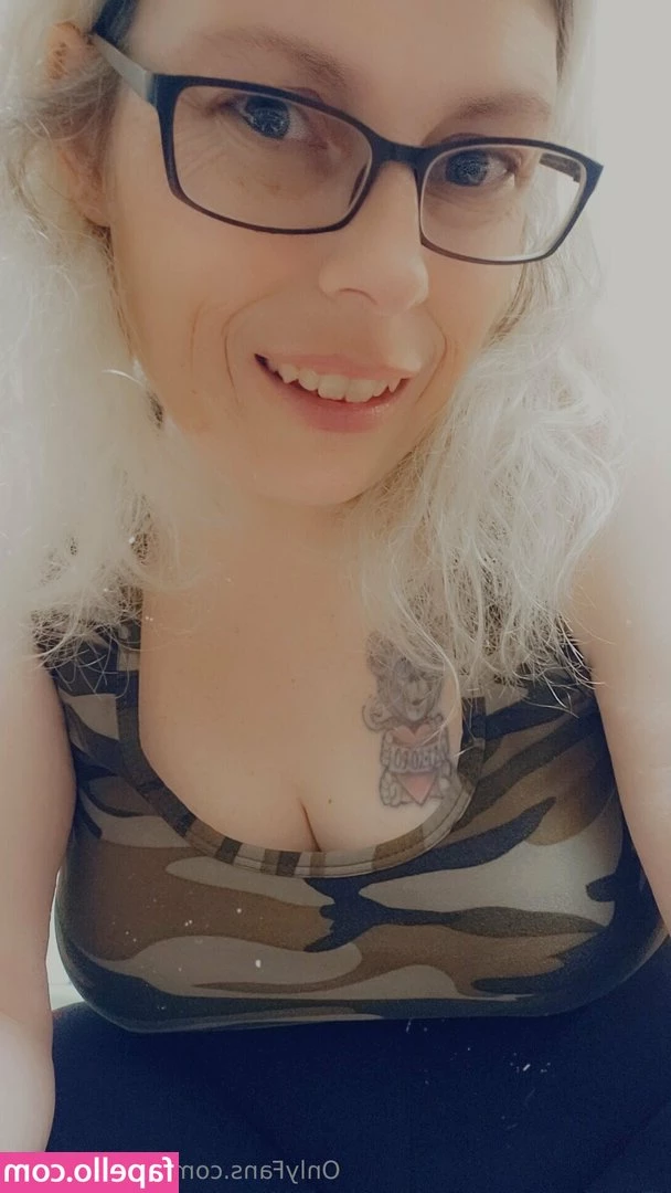 u242340031 - Wanna Tell Me Something? I'm All Ears 🥰